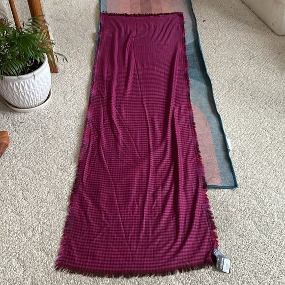 NWT Eddie Bauer Two Tone Plaid Fringe Layering scarf - Picture 8 of 11